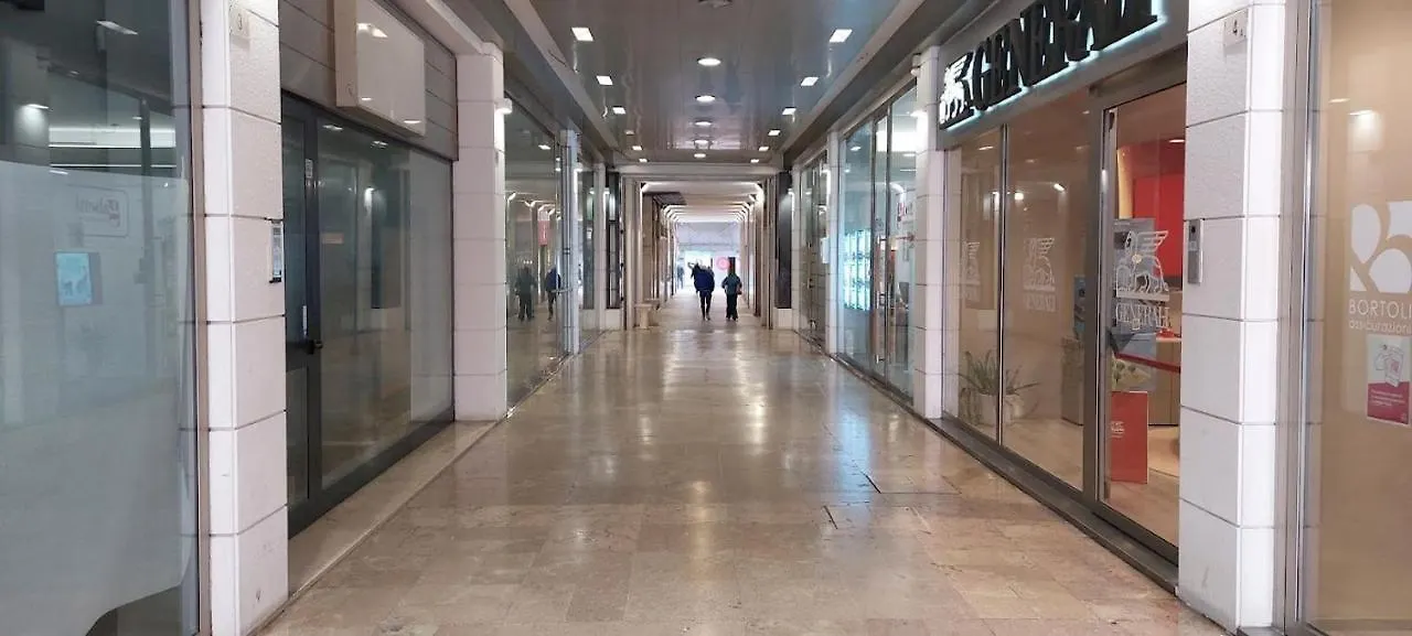 דירות מסטרה Andaleppo 0*,  איטליה